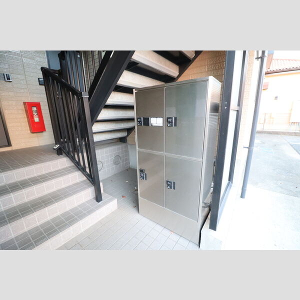 サンフローラ　E 宅配BOX