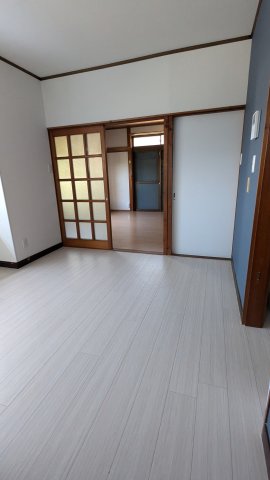 ハイツアカシヤ松戸 リビング