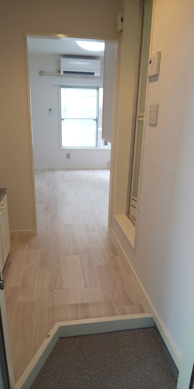 プラザドゥクリムゾン 玄関