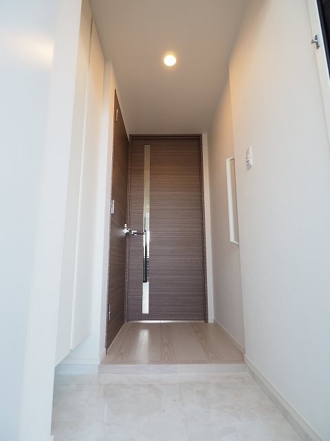 レオーネ方南町 玄関