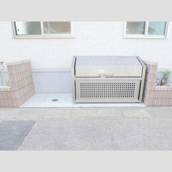 オルソ南鳩ヶ谷103号室 入居者専用ゴミ置き場