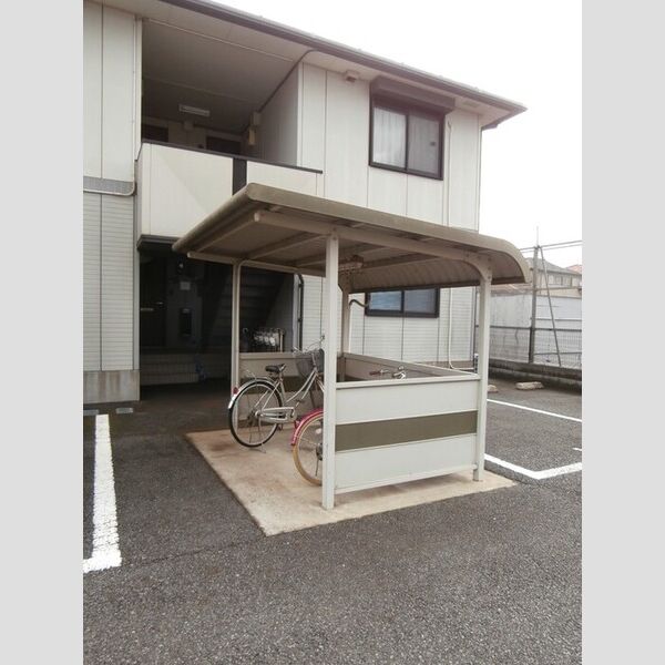 ピュアタウン南逆井　C102号室 駐輪場