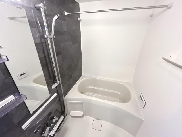 ｉｌｅ　ｖｉｌｌａｇｅ（イル　ヴィラージュ）205号室 ユニットバス