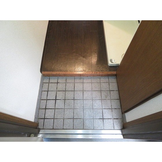 アーバンフォーレスト0102号室 玄関