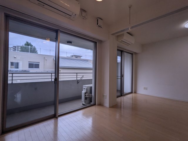 ガーデン板橋氷川町522号室 リビング