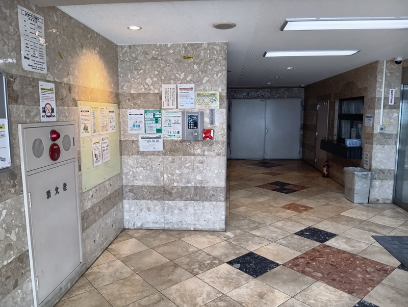 日神パレス磯子2階 エントランス