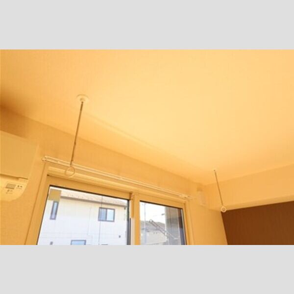 ユグドラシル103号室 室内物干し