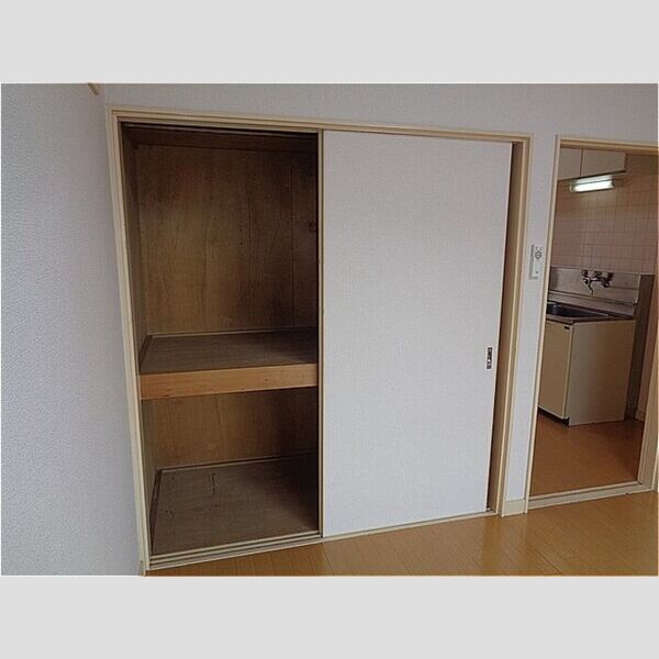 グリーンウッドハイツB201号室 物入れ