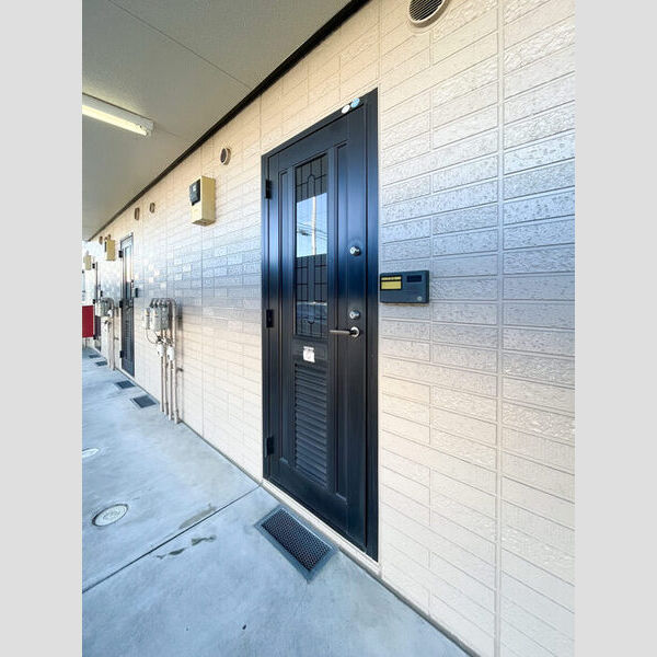 メゾンHOKUSHIN103号室 玄関