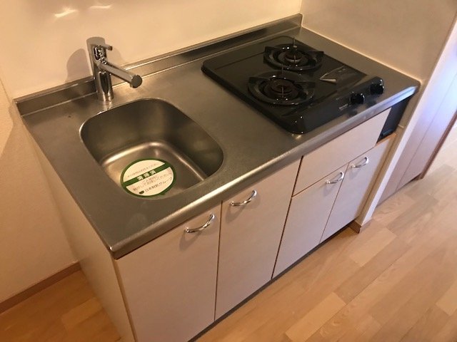 ルーブル神楽坂参番館 システムキッチン（2口ガスコンロ）