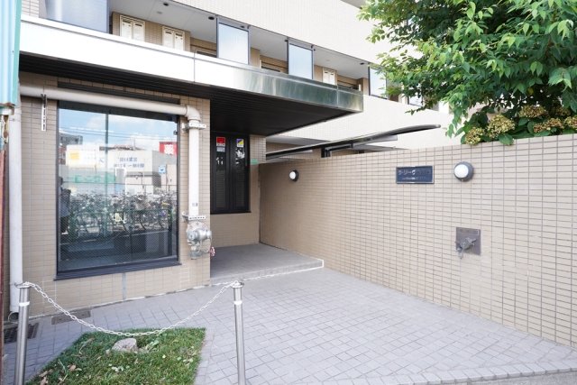 ラ・リーヴ氷川台7階 エントランス