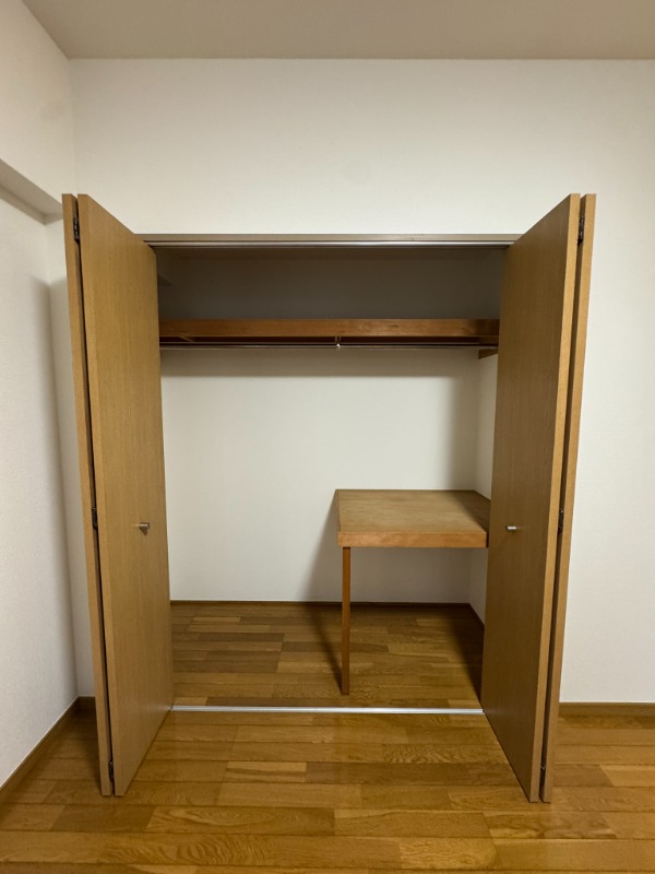 ロアジール浦安(E-052)3階 収納