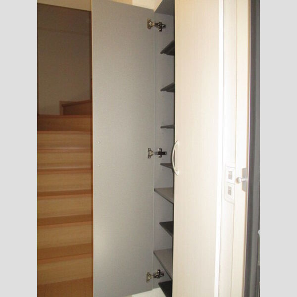 エスポワールⅢ202号室 シューズボックス