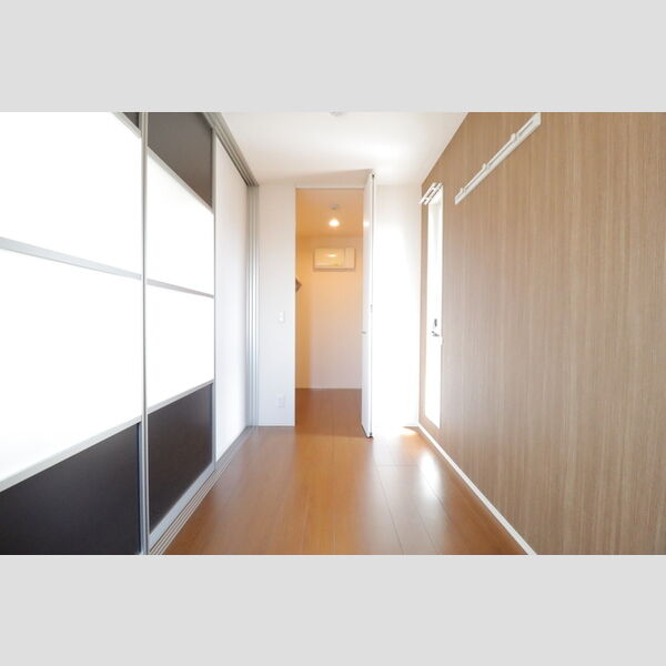 イルソーレ吉川美南　ヴェルデ301号室 洋室