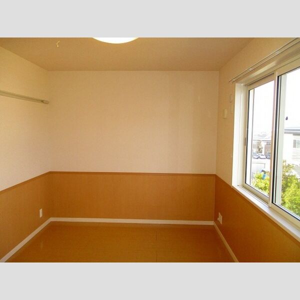 ルーチェ202号室 居室