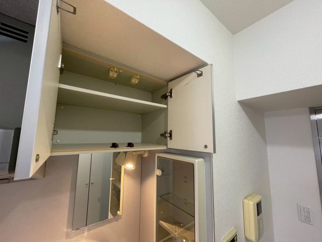 ブランノワール早稲田301号室 収納