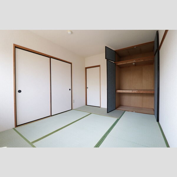 ファーストグリーン　A202号室 和室