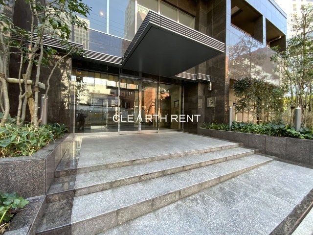 コンシェリア三田 ＜ＴＯＫＹＯ ＰＲＥＭＩＵＭ＞12階 重厚感あふれるエントランス