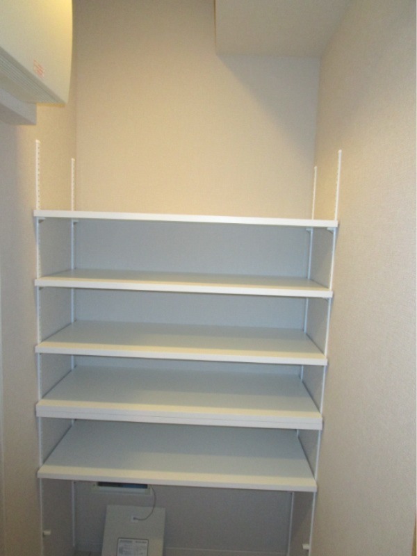 クリオラベルヴィ横濱サウス2階 玄関