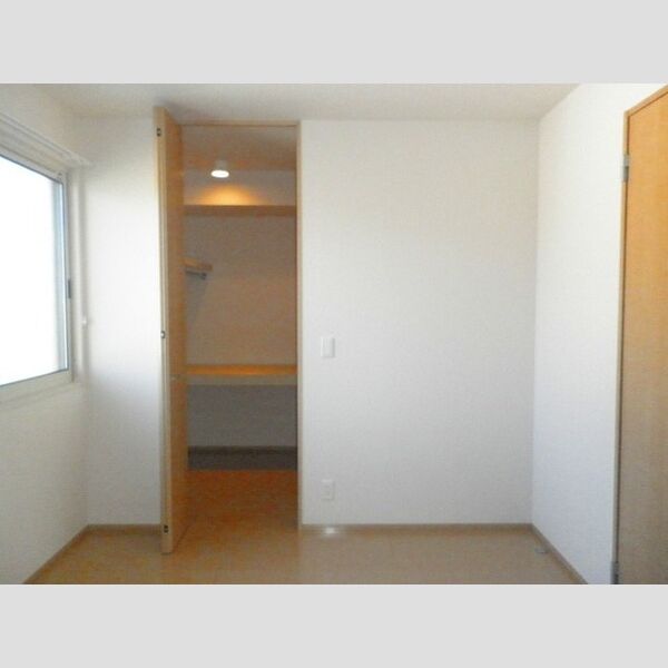 ボヌール新松戸　A棟 ウォークインクローゼット