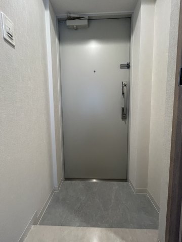 フォレストヒルズ立川803号室 玄関