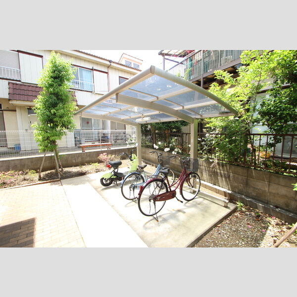 トレグラース　A棟 駐輪場