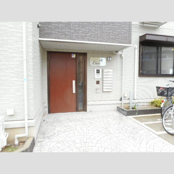 ルーチェ203号室 オートロック付エントランス