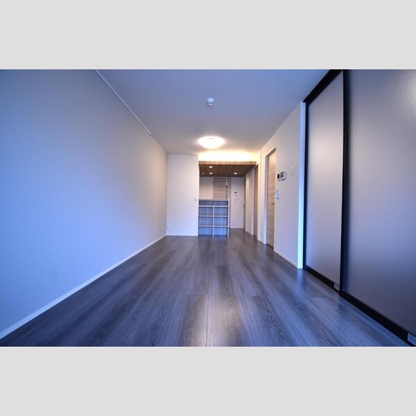 Dスクエア本町105号室 LDK13.6帖