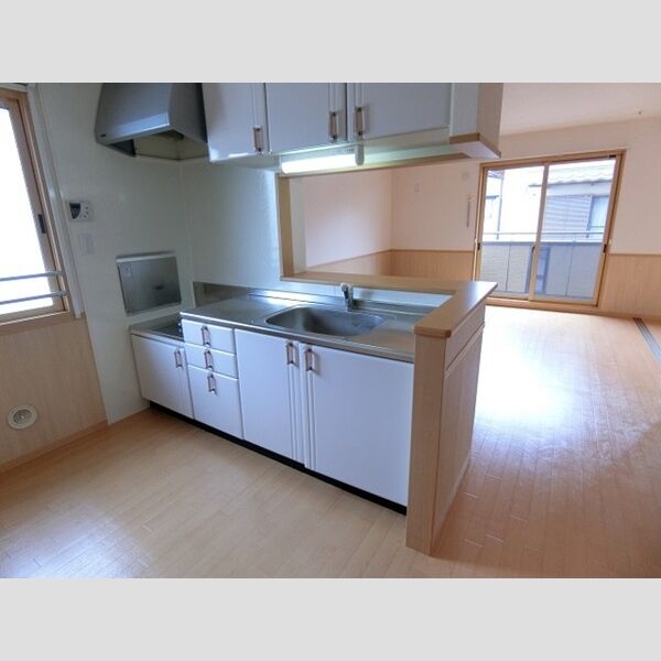 アエル湘南201号室 対面キッチン