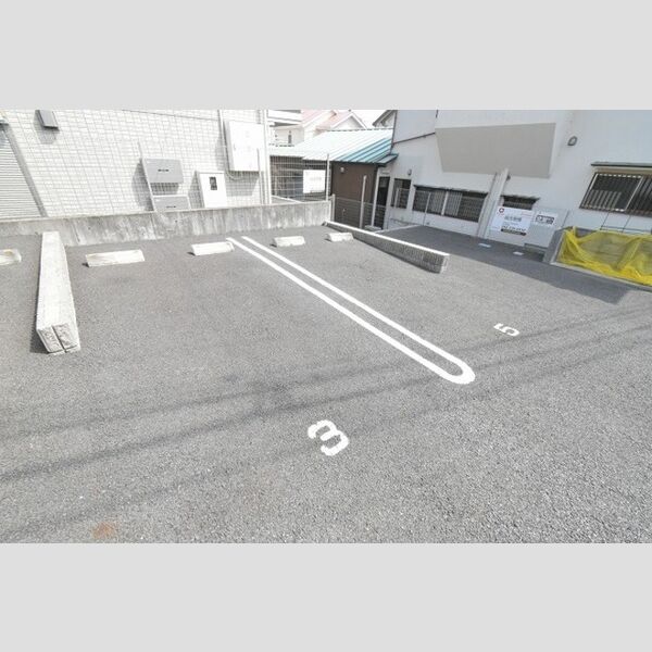 ソレイユ 駐車場