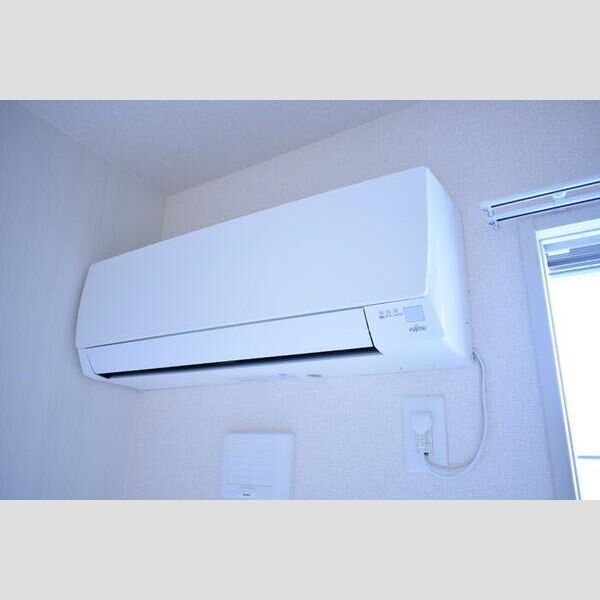 ルシエール氷川102号室 エアコン