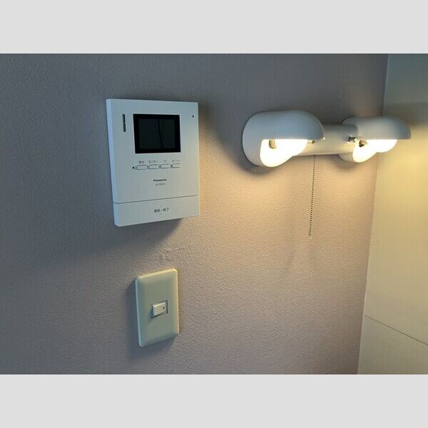 ハイムカメリア204号室 モニター付きインターホン