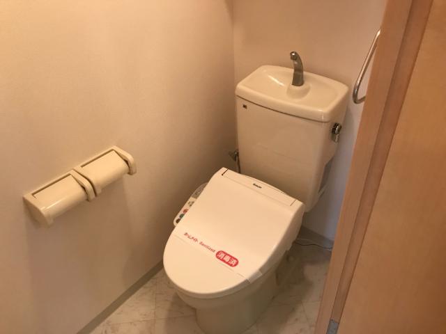 ピュアガーデン美穂 シャワー付トイレ