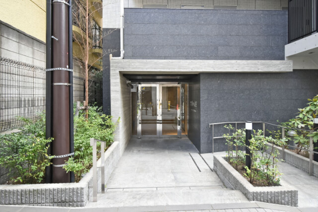 レオーネ板橋本町駅前10階 エントランス