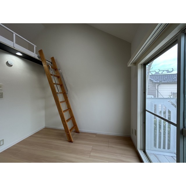 中野ハイム203号室 リビング