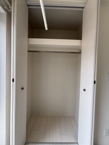フローラルテラス1号室 収納