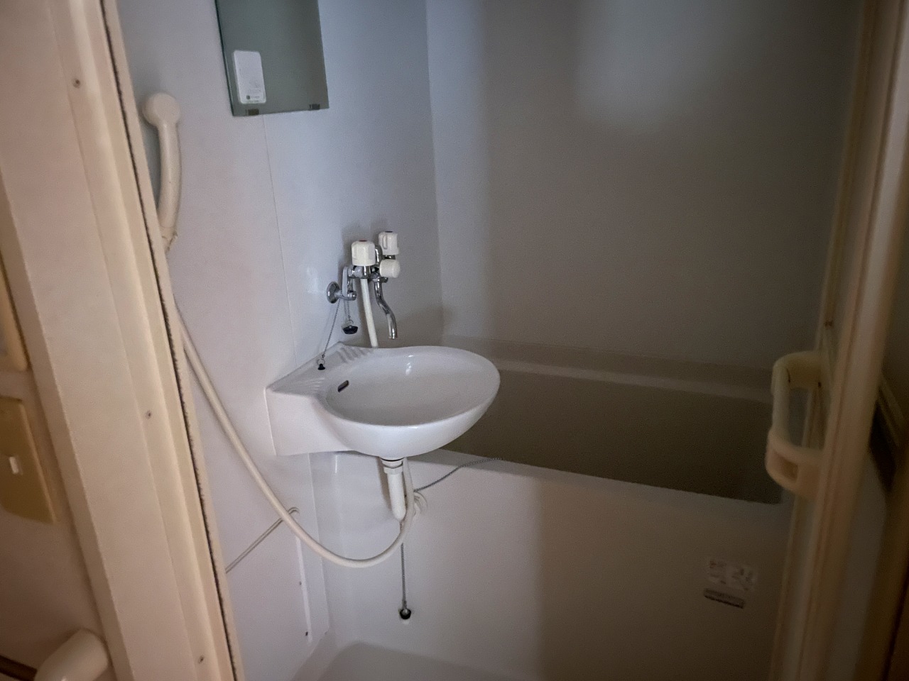 レオパレスＬａ　Ｖｉｔａ　Ｋ４208号室 玄関