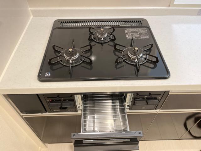 アーバンパレス105号室 3口コンログリル付き