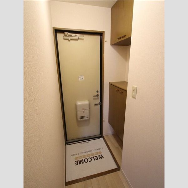 ファミールコート 玄関