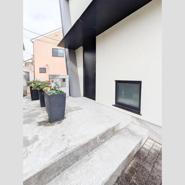 SUCCEED GARDEN　AC-1号室 エントランス