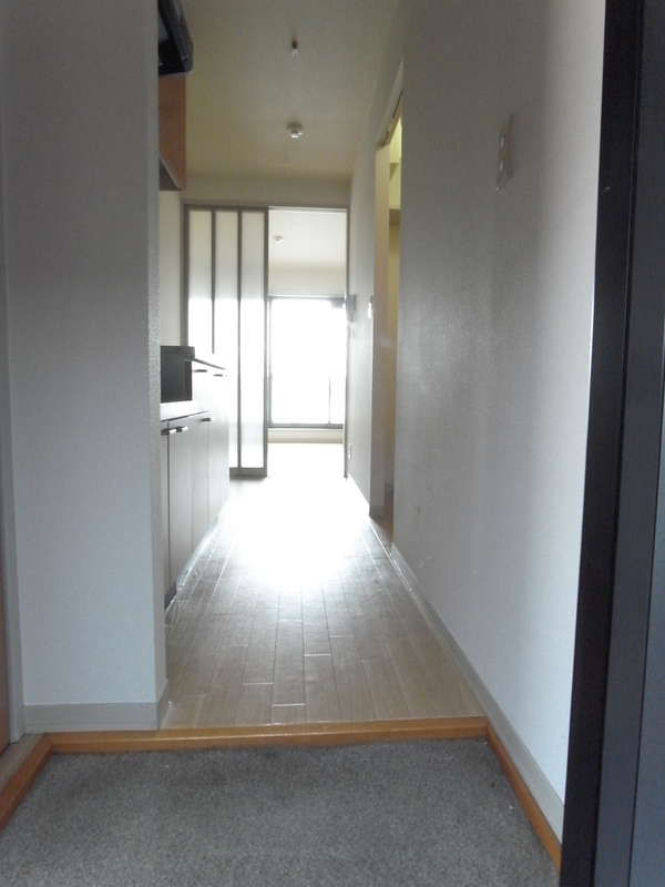 マロンカーサ1階 廊下