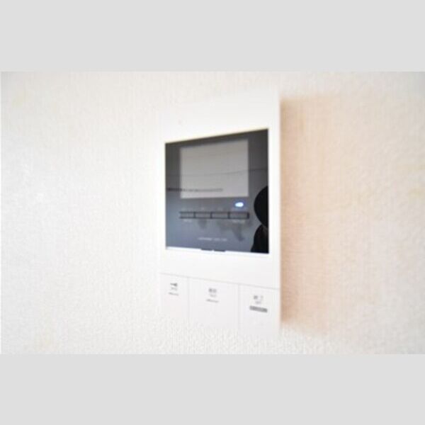 ベルシャイン厚木305号室 モニターインターホン