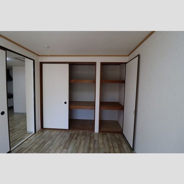 グランディール 洋室　収納