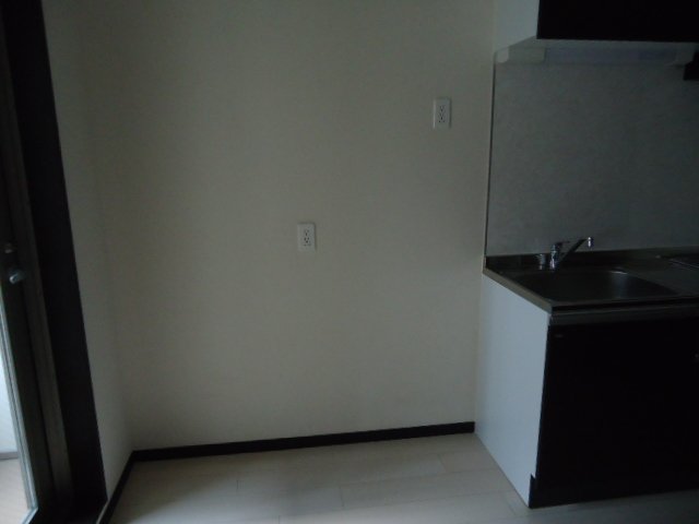 メゾン間中 冷蔵庫置場