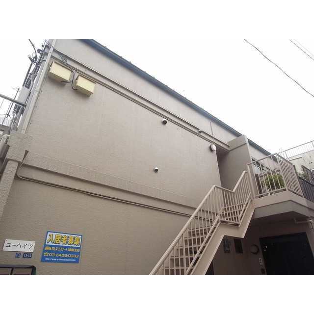 ユーハイツ ２Fエントランス階段