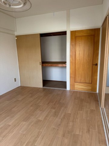 サンハイツ鈴木 広い押入れ収納