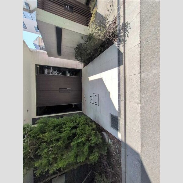 SUN RESIDENCE304号室 エントランス