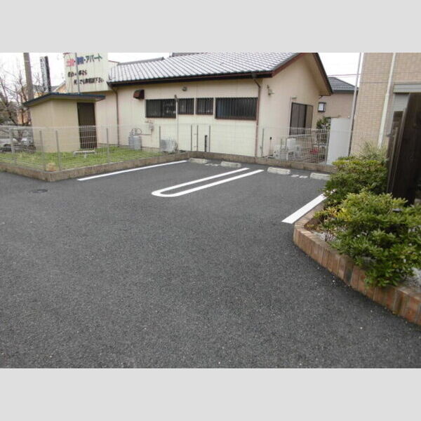 メゾン・ボヌール　A 駐車場