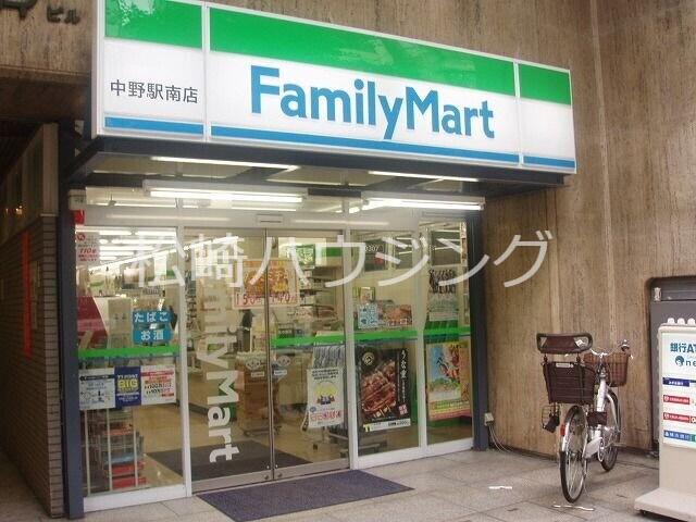 KI-335 ファミリーマート中野駅南店