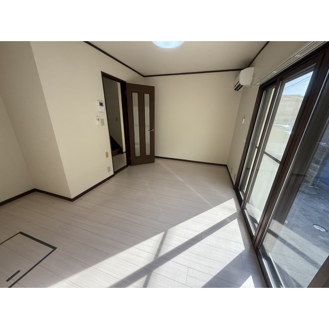 リブレス三角町戸建1号室 リビング